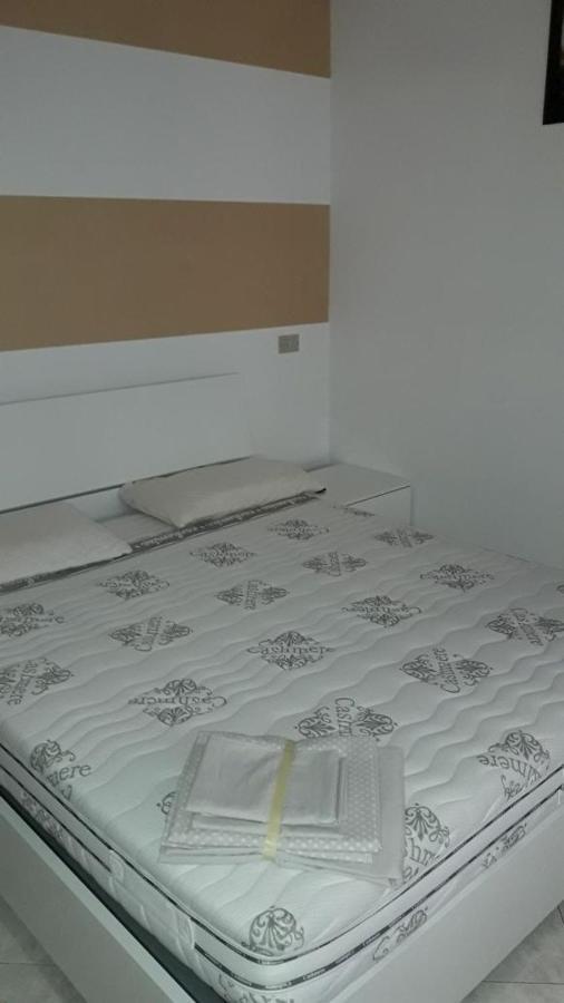 Apartamento Marilyn House Desenzano del Garda Exterior foto