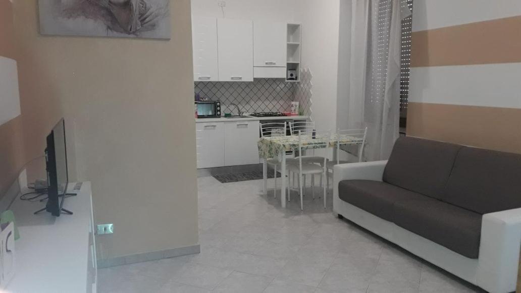 Apartamento Marilyn House Desenzano del Garda Exterior foto